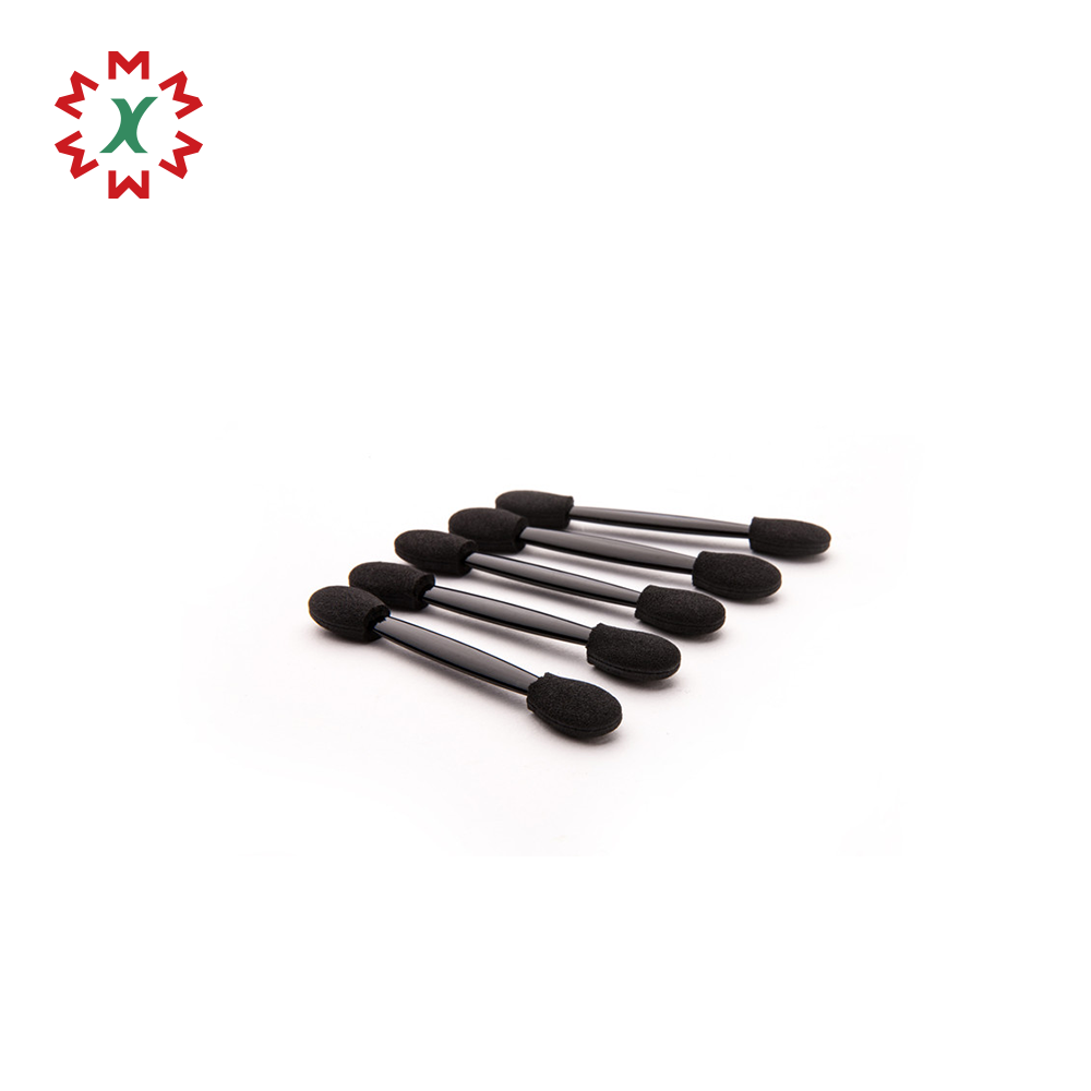 Makeup applicator