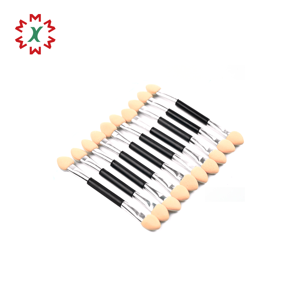 Makeup applicator