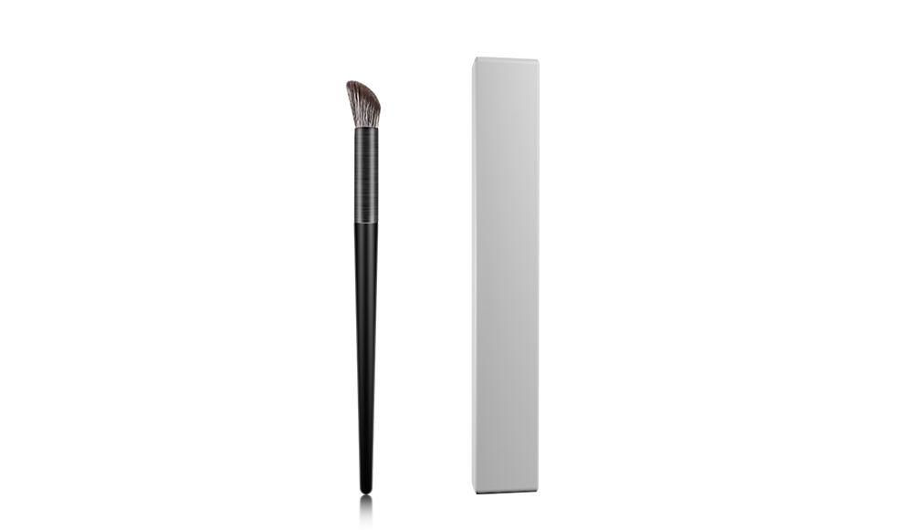 Slant eyeshadow brush