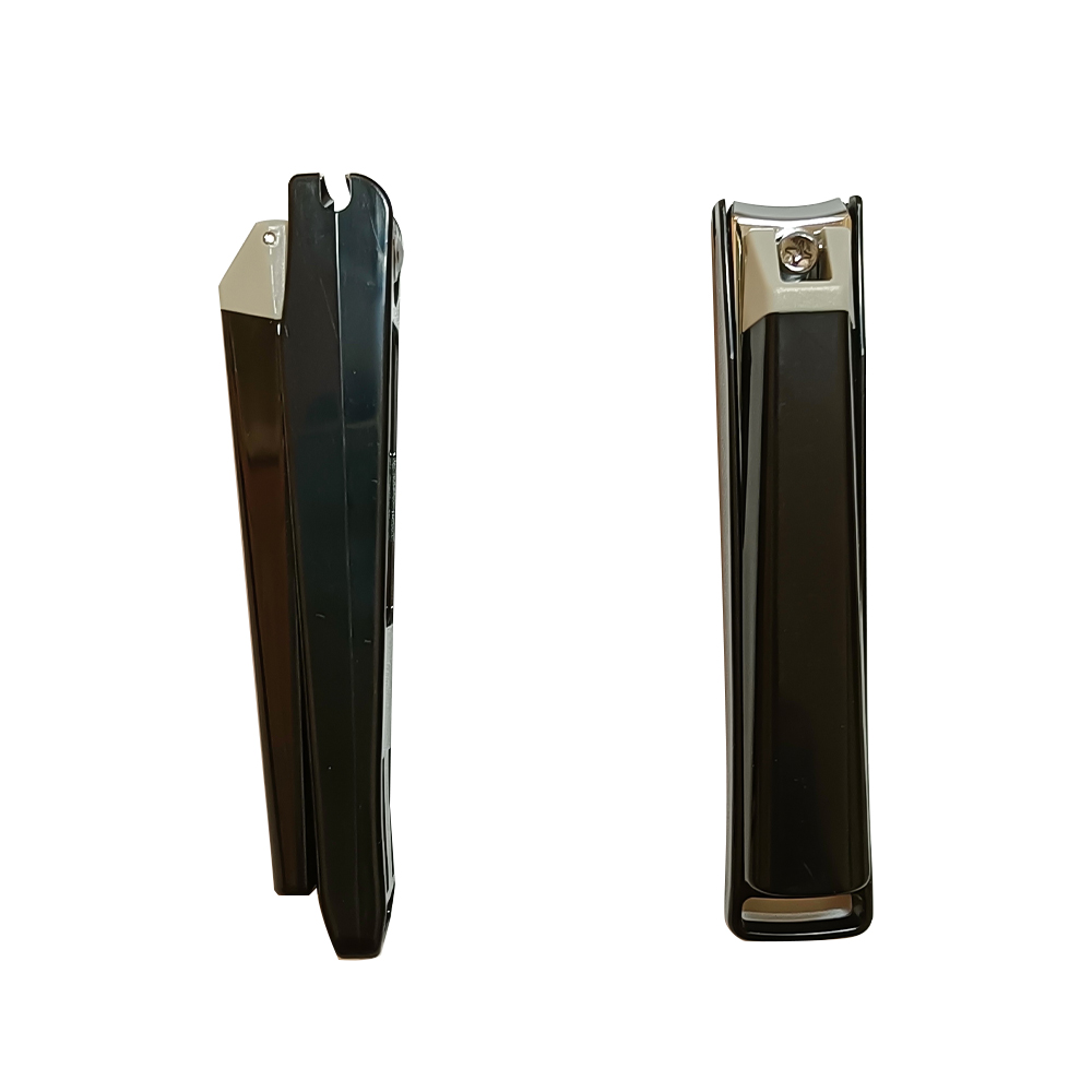 Nail clipper